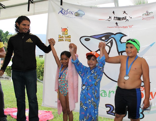 PRIMER CONCURSO DE NATACION EN JOCOTEPEC.