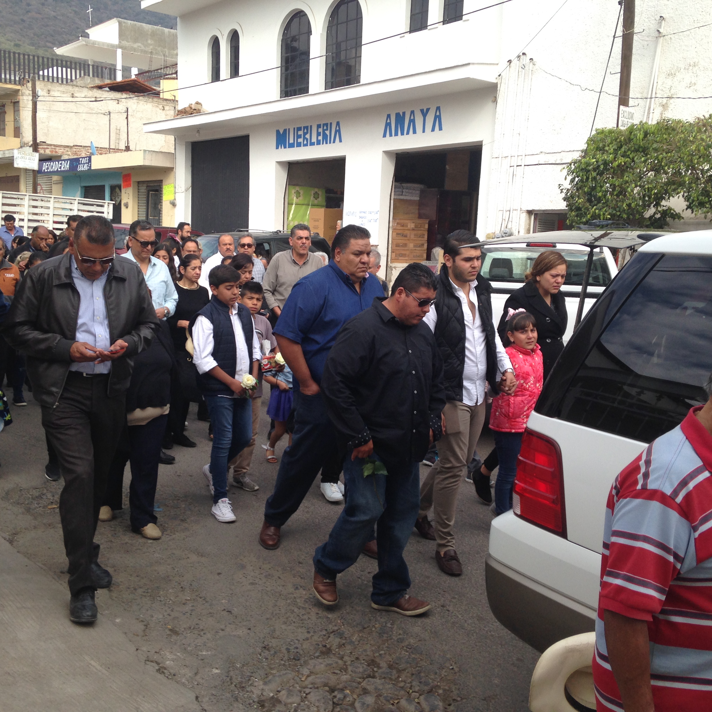 SEPELIO DEL SEÑOR JORGE MACIAS