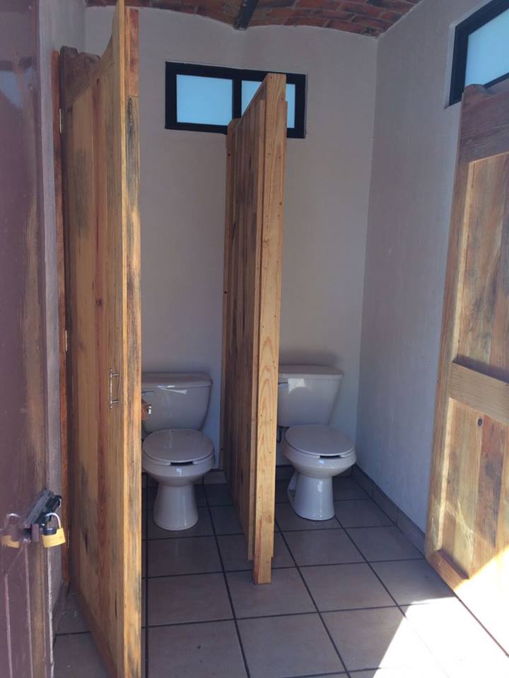 AVANCES CONTRUCCIÓN BAÑOS,EN SAN CRISTOBAL.