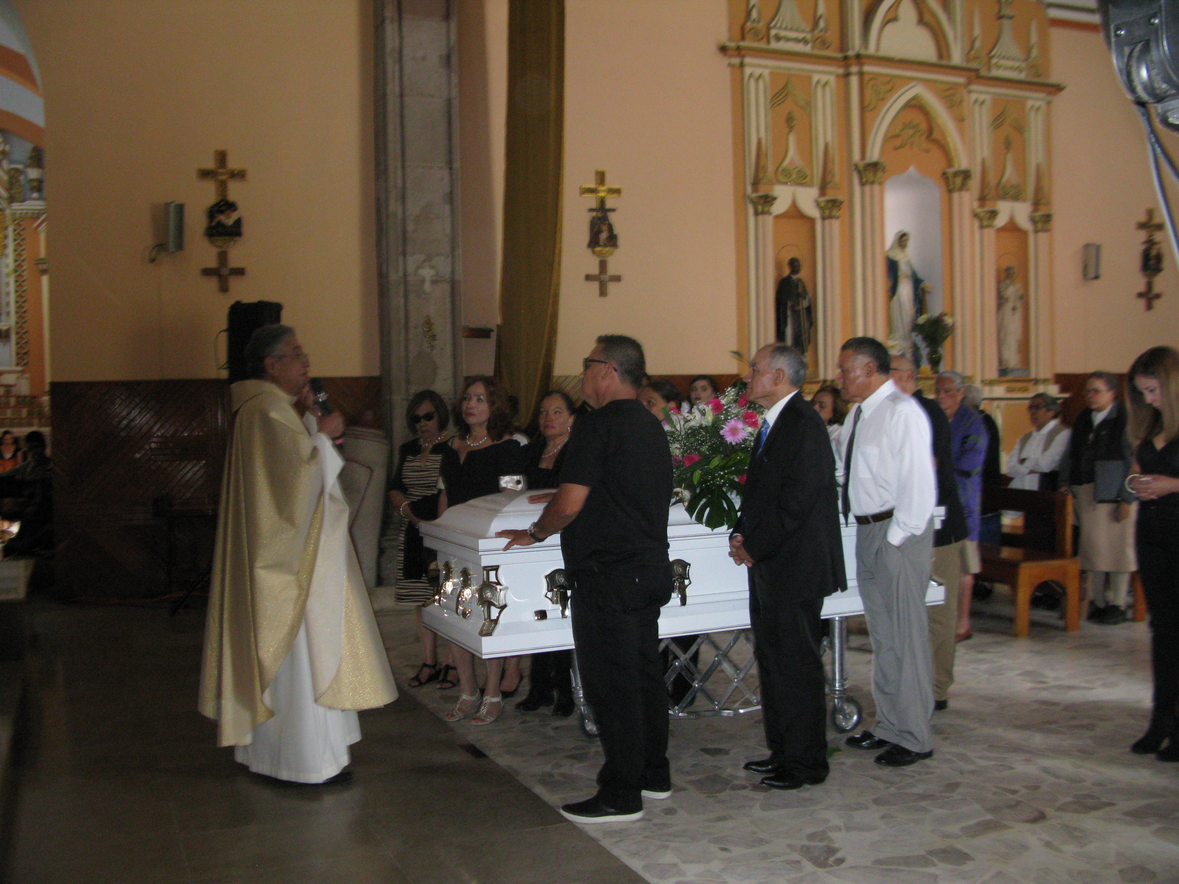 Misa de cuerpo presente de Arcelia Chavez